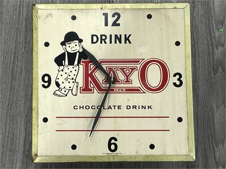VINTAGE HTF KAYO DRINK METAL CLOCK WORKS QUARTZ 14”x14”