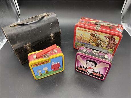 4 VINTAGE LUNCH BOXES