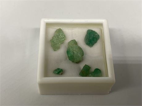 GENUINE COLOMBIAN EMERALD CRYSTAL SPECIMENS - 8CT