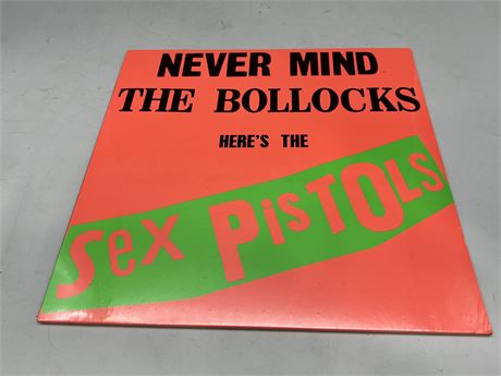 SEALED - NEVER MIND THE BOLLOCKS HERES THE SEX PISTOLS