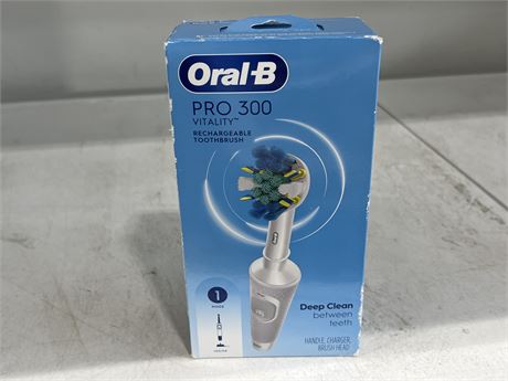 (NEW) ORAL-B PRO 300 TOOTHBRUSH