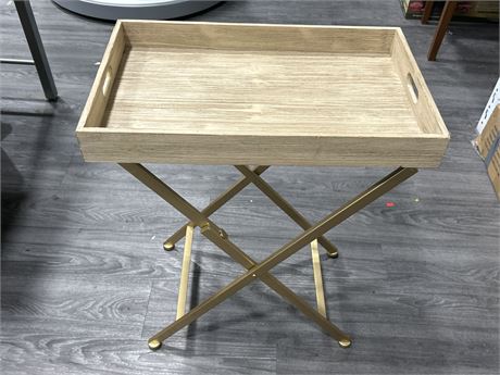 COLLAPSABLE FOLDING TABLE - 29” X 23” 14”