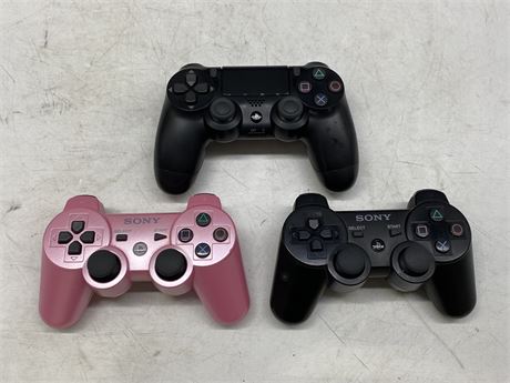 3 PLAYSTATION CONTROLLERS - 2 PS3 & 1 PS4