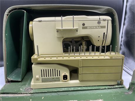 BERNINA 731 SEWING MACHINE IN CASE (NO PEDAL)