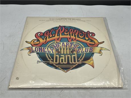 SGT PEPPERS LONELY HEART CLUB BAND 2LP - EXCELLENT (E)