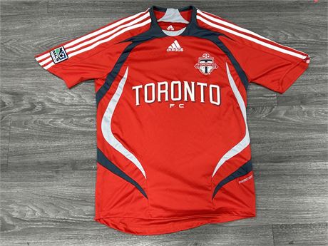 SIZE SMALL TFC JERSEY