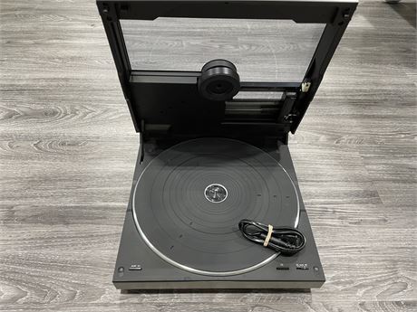 VINTAGE HIGH-END TECHNICS SL-10 TURNTABLE WITH LINEAR TRACKING