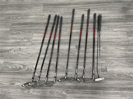 SET OF CALLOWAY CLUBS
