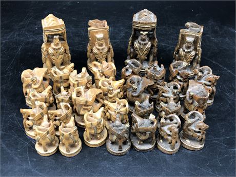 VINTAGE WOOD CHESS PIECES