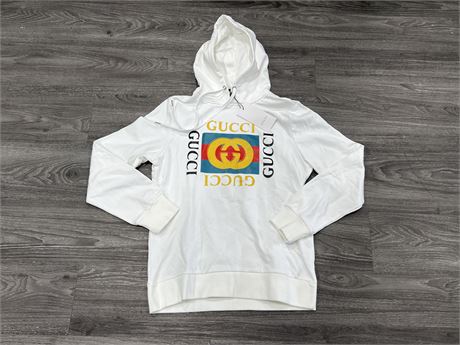 NEW W/ TAGS GUCCI HOODIE - SIZE L (UNAUTHENTIC)
