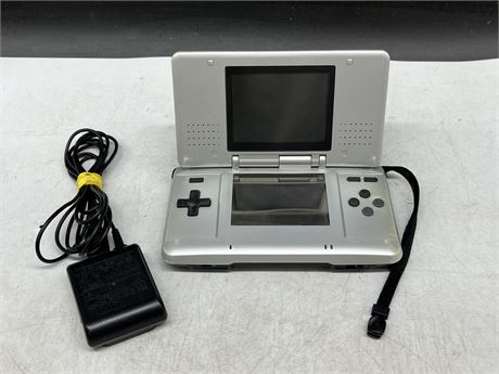 NINTENDO DS FIRST EDITION