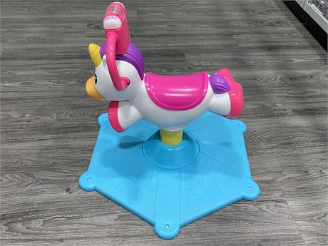 FISHER PRICE BOUNCE & SPIN UNICORN