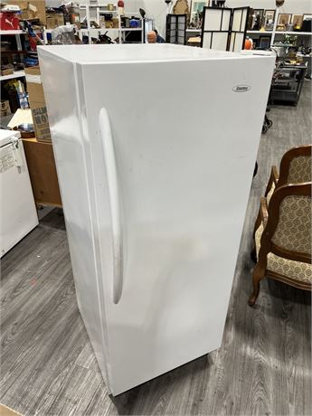DANBY STANDING FREEZER - WORKS (5 ft tall)