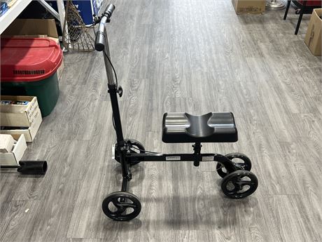 MEDCARE KNEE SCOOTER FOR INJURIES