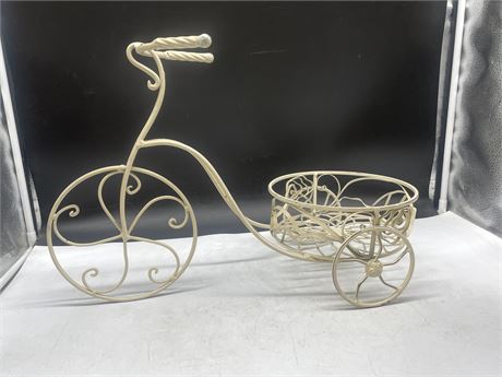 METAL TRICYCLE PLANTER 9”x20”x14”