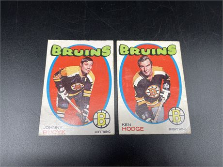 EARLY 70’s BRUINS CARDS (HODGE BLEMISH ON FRONT/BUCYK RES ON BACK)