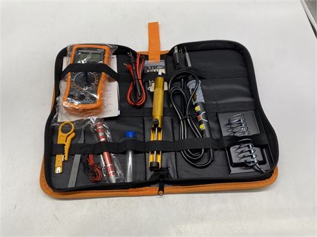 SOLDERING IRON KIT COMPLETE IN CASE - MH2128