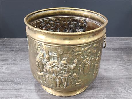 LARGE ANTIQUE EMBOSSED BRASS PLANTER (14"Dm - 13"Height)