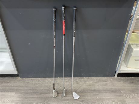 3 LEFT HANDED GOLF CLUBS