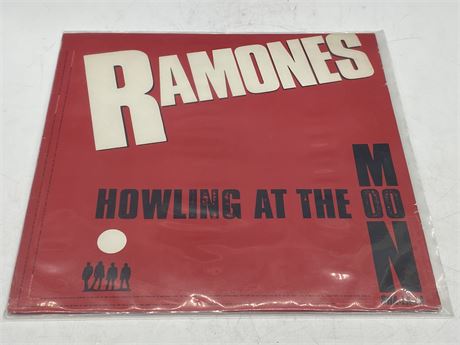 RAMONES - HOWLING AT THE MOON RARE 12” SINGLE - VG+ (slightly scratched)
