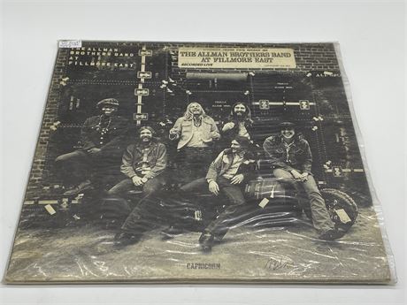 THE ALLMAN BROTHERS BAND AT FILLMORE EAST 2LP - VG (slightly scratched)