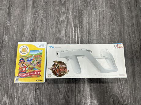 WII ZAPPER + BUILD A BEAR GAME (GOOD CONDITION)