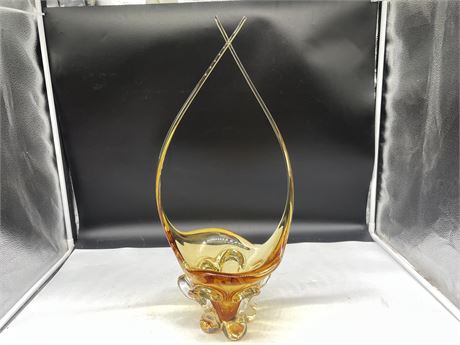 MCM CHALET STYLE AMBER CROSS TIPPED CENTREPIECE 20”