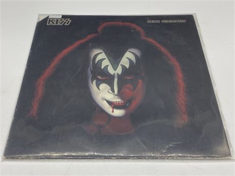 KISS - GENE SIMMONS W/POSTER & INSERTS - GOOD (G) (scratched)