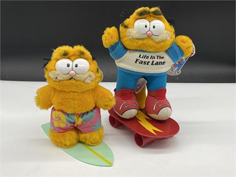 LOT OF 2 NWT VINTAGE GARFIELDS (10” TALL)