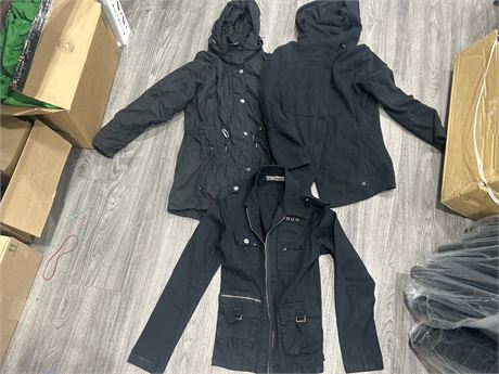 LOT OF 3 WOMENS JACKETS - ASSORTED BRANDS AND SIZES (SEE PICTURES)