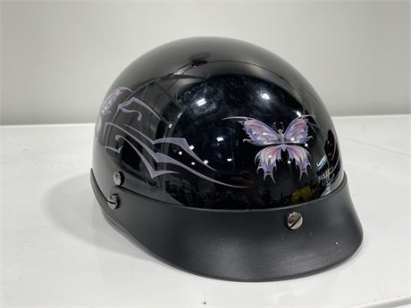 CAN DOT BUTTERFLY MOTORCYCLE HELEMT SIZE MED.