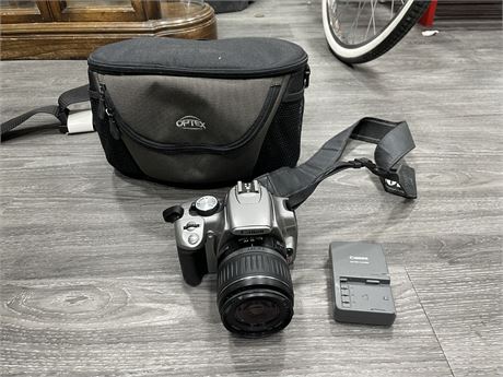 CANON XT WITH 18.55 LENS - WORKS - BAG