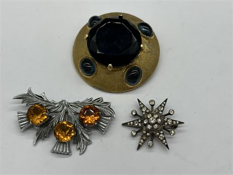 3 VINTAGE BROOCHES (2” LARGEST)