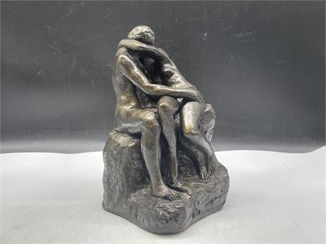 AUSTIN PRODUCTIONS LOVERS EMBRACING STATUE (10”)