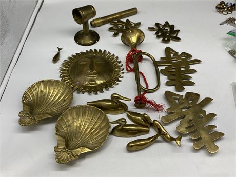 LOT OF MISC BRASS ITEMS