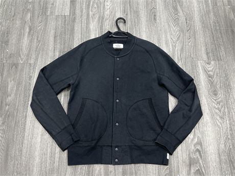 REIGNING CHAMP BUTTON UP - SIZE XL