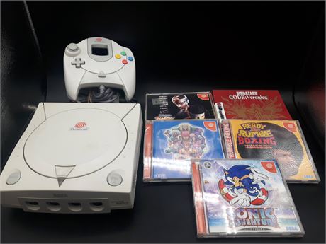JAPANESE DREAMCAST CONSOLE AND GAMES - VERY GOOD CONDITION
