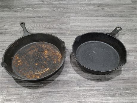 2 CAST IRON FRYING PANS