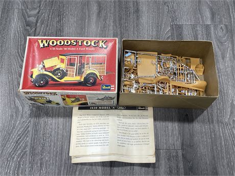 VINTAGE WOODSTOCK 1/25 SCALE ‘30 MODEL A FORD WOODY