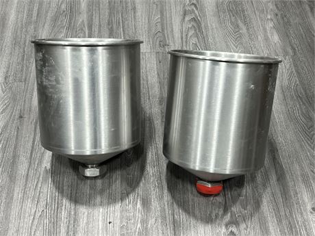 2 LARGE STAINLESS STEEL FUNNELS (17”)