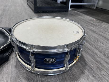 OLYMPIC MADE IN ENGLAND SNARE DRUM W/ CASE - 15” DIAM