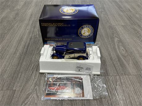 FRANKLIN MINT 1:24 1933 FORD DELUXE TUDOR POLICE CAR LIMITED EDITION