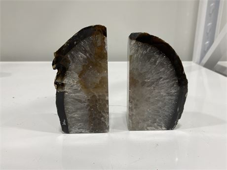 2 AGATE BOOK ENDS