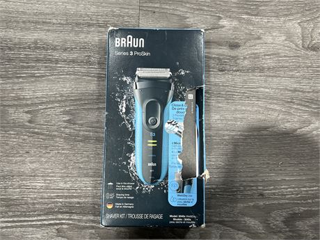 NEW BRAUN SERIES 3 PROSKIN SHAVER KIT - BOX HAS SOME DAMAGE, PRODUCT IS NEW