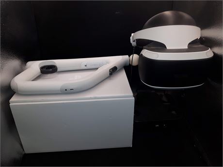 PLAYSTATION 4 VR HEADSET WITH STAND - NO CAMERA