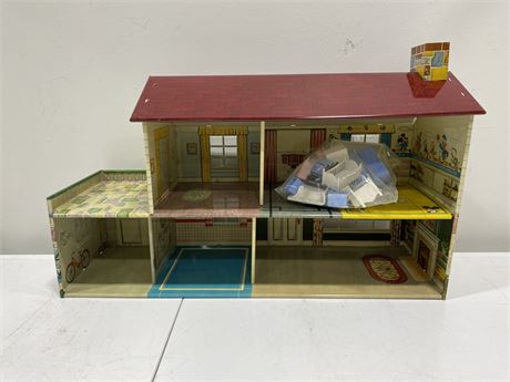 1950s TIN LITHO PLAY HOUSE W/FURNISHINGS (Excellent condition, 25” wide)