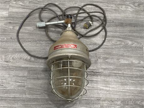 VINTAGE INDUSTRIAL FULLY COMPLETE PYLE NATIONAL LIGHT (10”X23”)