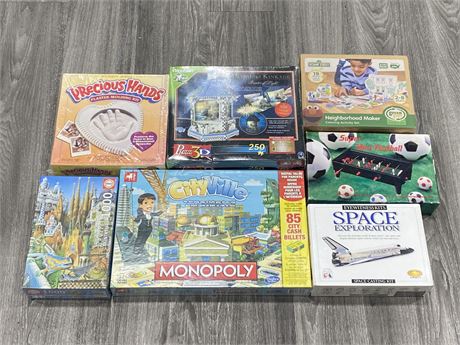 LOT OF BOARD GAMES & PUZZLES - SOME SEALED
