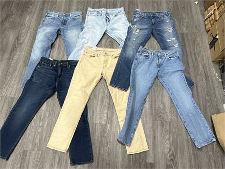 LOT OF 6 LEVIS JEANS - ALL SIZES 32-34