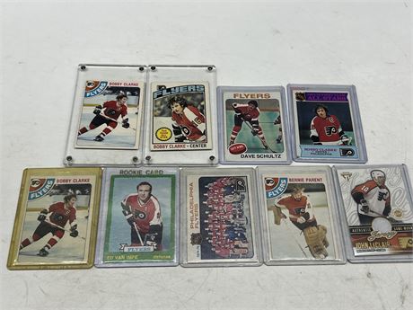 LOT OF VINTAGE PHILADELPHIA FLYERS CARDS INCLUDING JERSEY CARD & ROOKIES